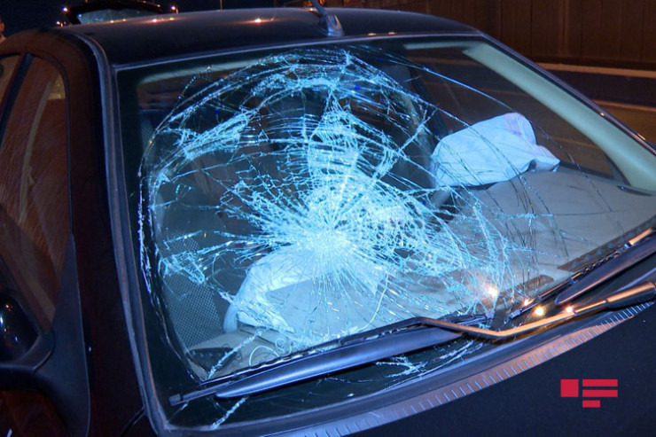 Bakıda qəza: Piyadanın ayaqları sındı 