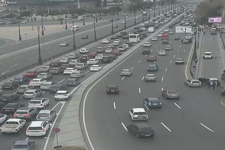 Bakıda bu yollarda tıxac var - SİYAHI  -FOTO 