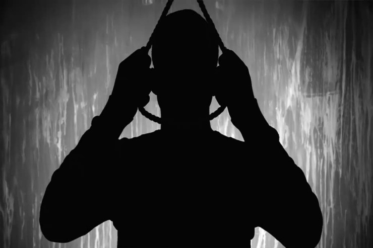 Kənddə kişinin  asılmış meyiti   tapıldı