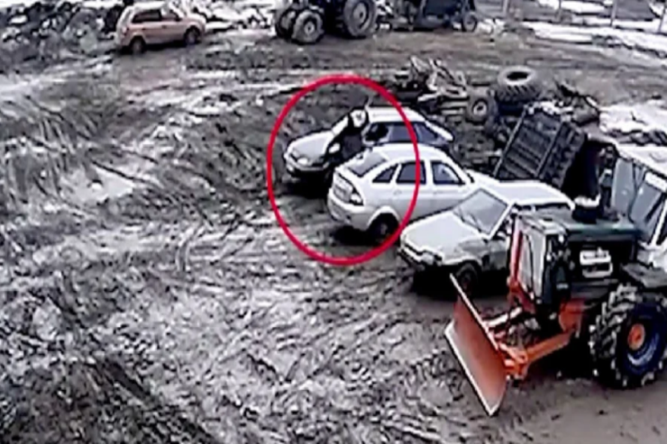 Müharibədən qayıdan keçmiş məhbus kəndə MEYDAN OXUDU və...  qadını öldürdü 