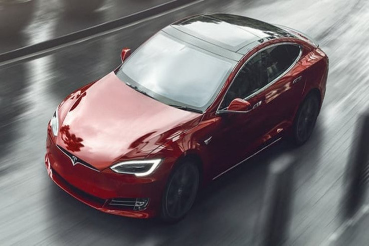 "Tesla"  ən sürətli avtomobilini   buraxdı