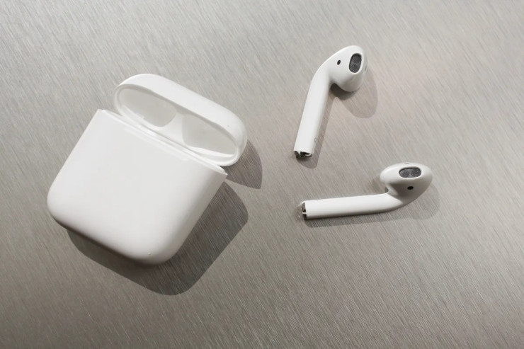 Soyğunçuluq edən şəxs AirPods vasitəsilə tapıldı