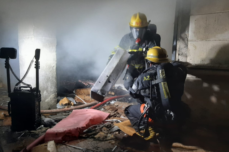 Bakıda yaşayış binasında yanğın olub -  YENİLƏNİB 