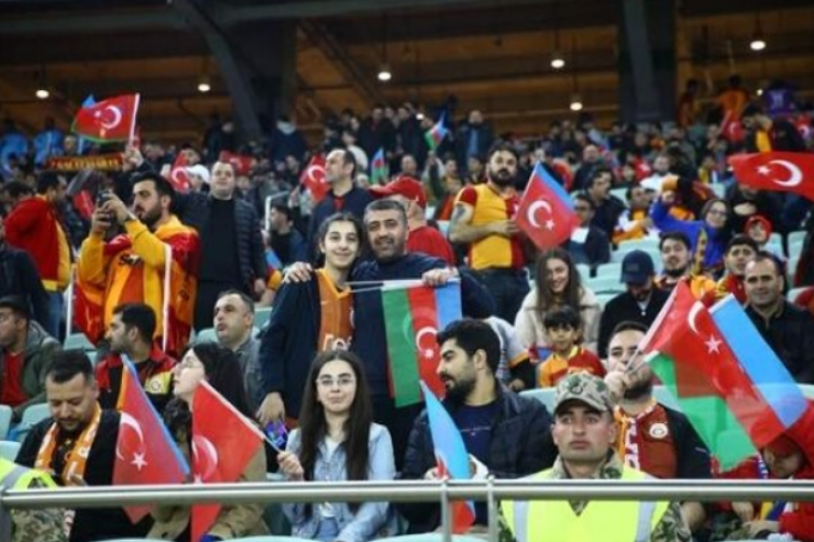 Azərbaycanda futbol azarkeşlərinin çoxu  "Qalatasaray"ı dəstəkləyir   - SORĞU