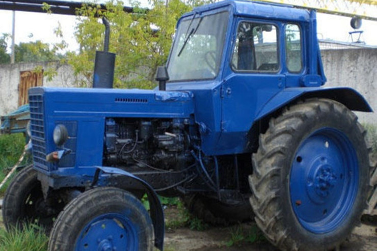 Şamaxıda FACİƏ:  traktorun təkəri altında can verdi