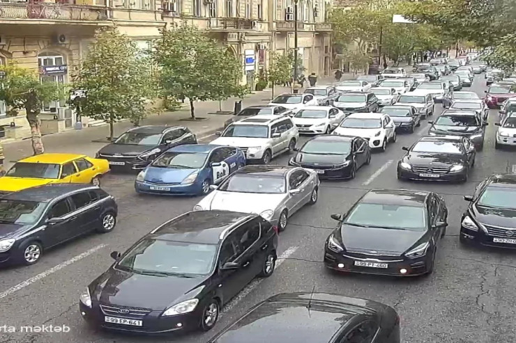 Bakıda sıxlıq olan yollar - SİYAHI 