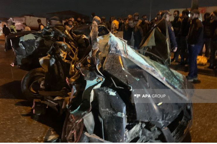 “AzSamand” “KamAZ”a çırpıldı, yola yanacaq dağıldı-FOTO 