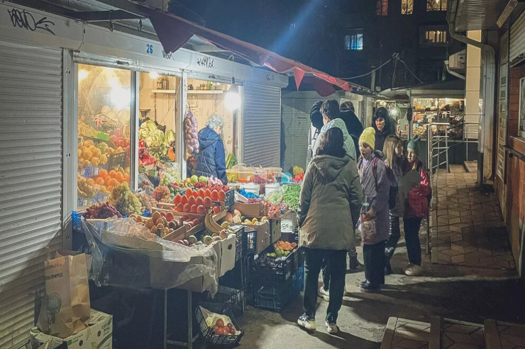 Rusiyada ən böyük bazar miqrantlara görə mühasirəyə ALINDI 