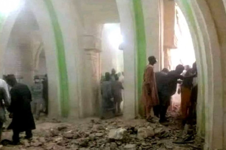 Axşam namazında məscidə hücum oldu,  yeddi nəfər öldü  