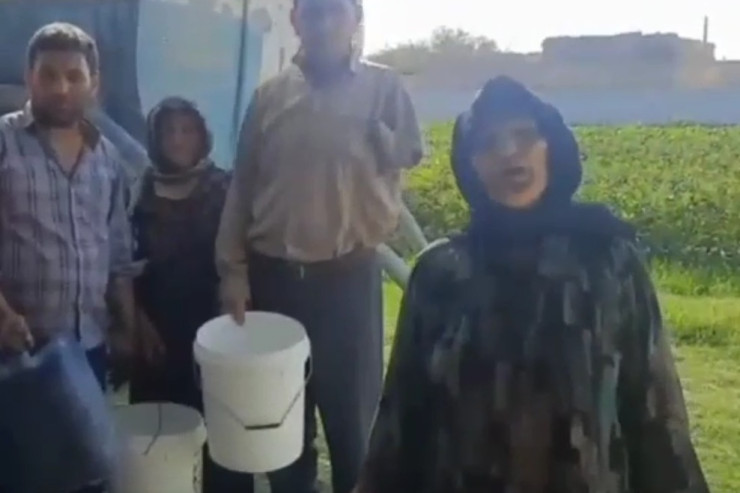 Güney azərbaycanlılardan ETİRAZ: "Yanırıq"  -VİDEO 