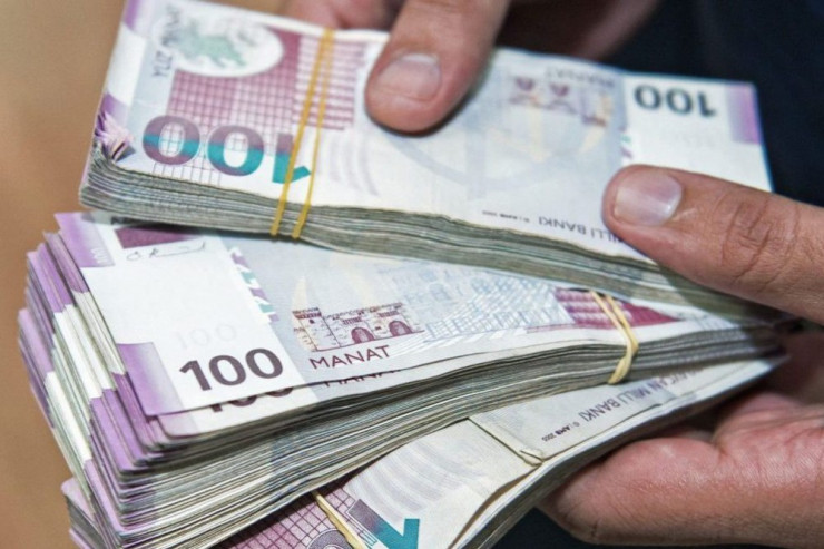 Xırdalanda bir nəfəri aldadıb  20 mindən çox pulunu aldılar 
