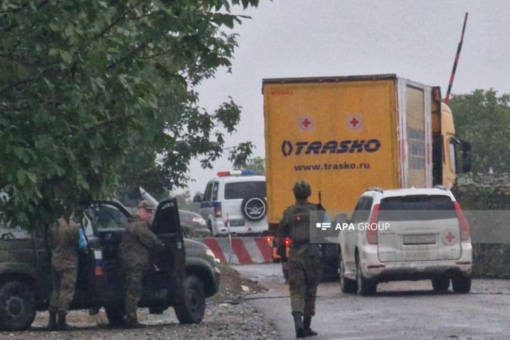 Rusiyanın göndərdiyi yük avtomobili Xankəndinə  yola düşdü-FOTO -VİDEO 
