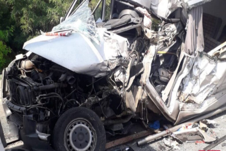 ANAMA-nın avtobusu Laçında qəzaya düşdü, 3 nəfər yaralandı 