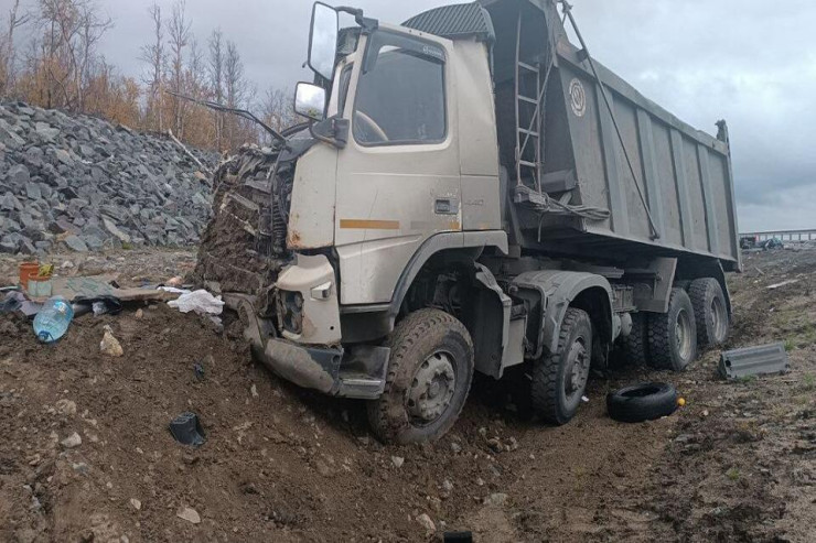 DƏHŞƏTLİ QƏZA: Yük maşınını qaçırıb dörd turisti öldürdü  - VİDEO 