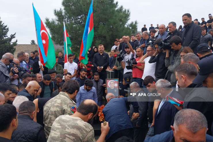 Şəhid olan polis serjantı dəfn edildi - FOTO 