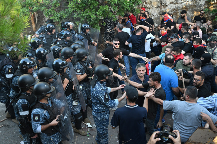 Ermənilərin Livandakı səfirliyimizə hücumunda 25 polis xəsarət aldı -FOTO 