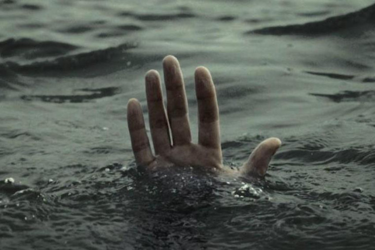 Lənkəranda DƏHŞƏT:  Keçmiş polis dəniz kənarında intihar etdi