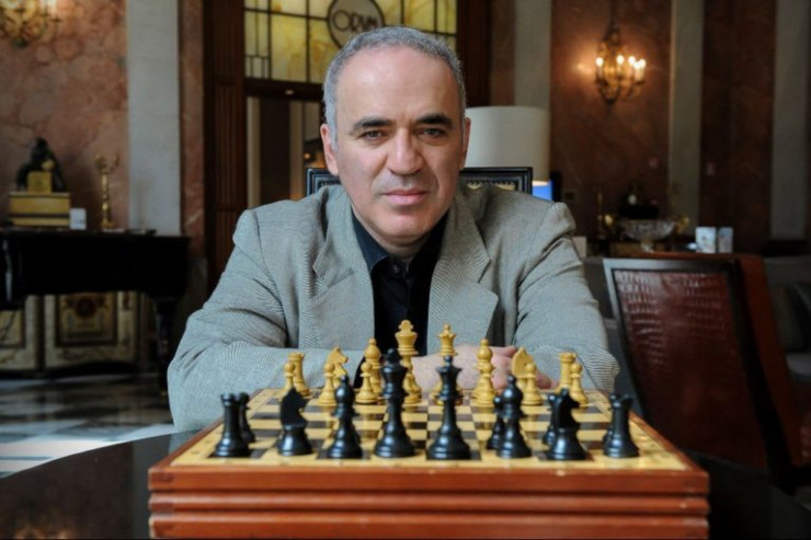 Harri Kasparov həbs olundu 