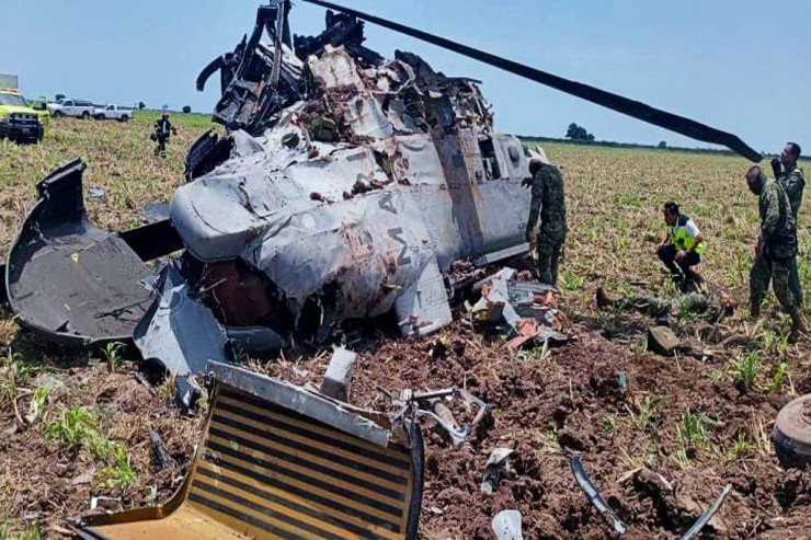 Helikopter qəzaya uğradı, 9 əsgər öldü