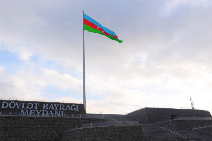 Bayrağımız Dövlət Bayrağı Meydanında yenidən qaldırıldı - VİDEO 