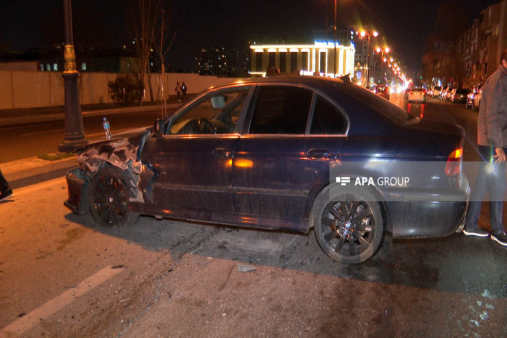 Bakıda iki “BMW” toqquşdu-FOTO 