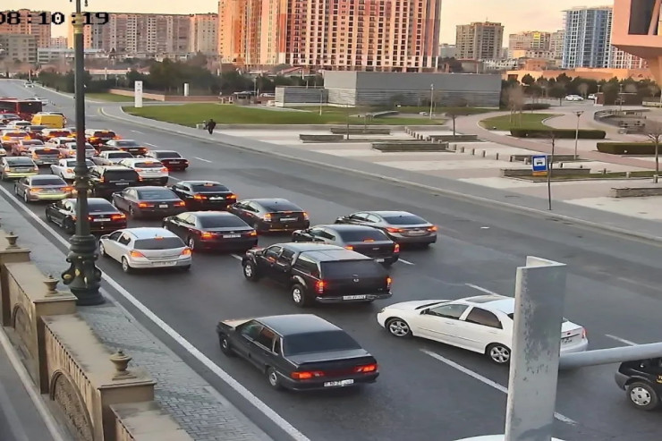 Bakıda sıxlıq olan yollar - SİYAHI 