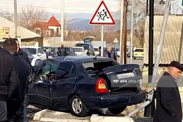 "Hyundai" və "Mercedes" toqquşdu,  ölən var 