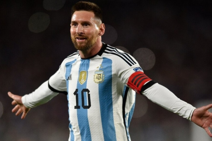 Messi ötən ilin ən yaxşı futbolçusu seçildi