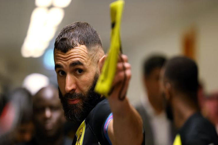 Benzema  "Çelsi"nin   futbolçusu ola bilər