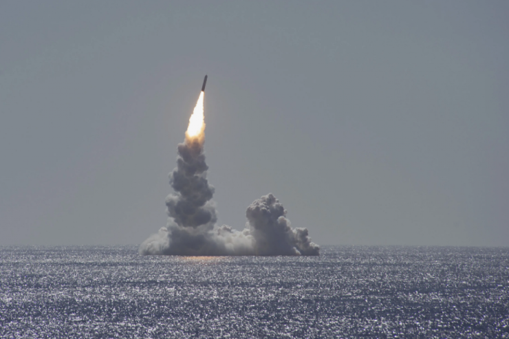 Şimali Koreya Yapon dənizinə doğru ballistik raket  atdı