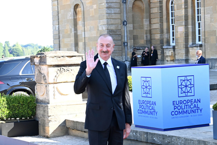Prezident İlham Əliyev Blenheim sarayında - VİDEO 
