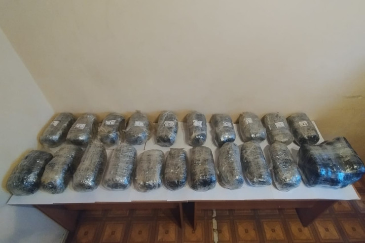 İrandan Azərbaycana 28 kilo narkotik  keçirmək istədilər