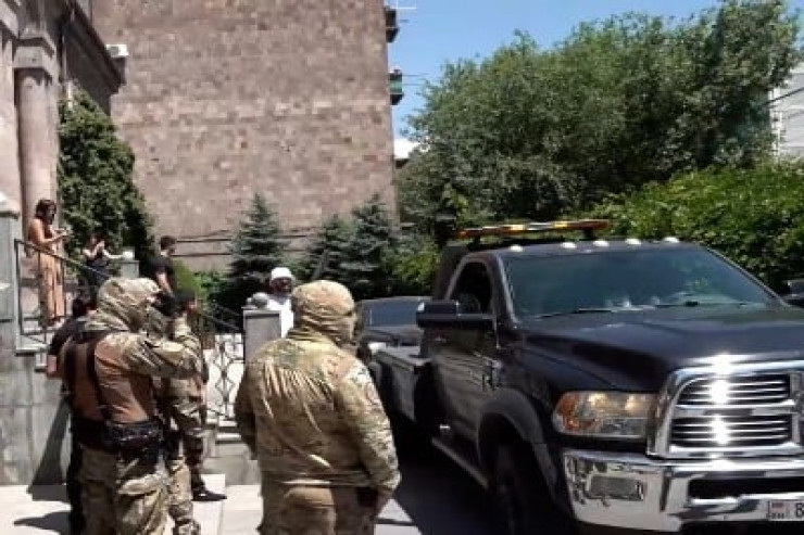 Qarabağ separatçıları "prezidenti"nin maşını müsadirə edildi  -  VİDEO  