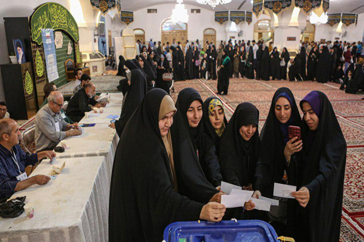İranda prezident seçkilərinin ilkin nəticələri AÇIQLANDI  -FOTO 