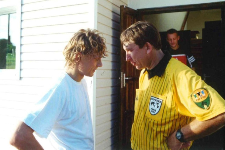 FİFA-nın  keçmiş hakimi   kuryer işləyir