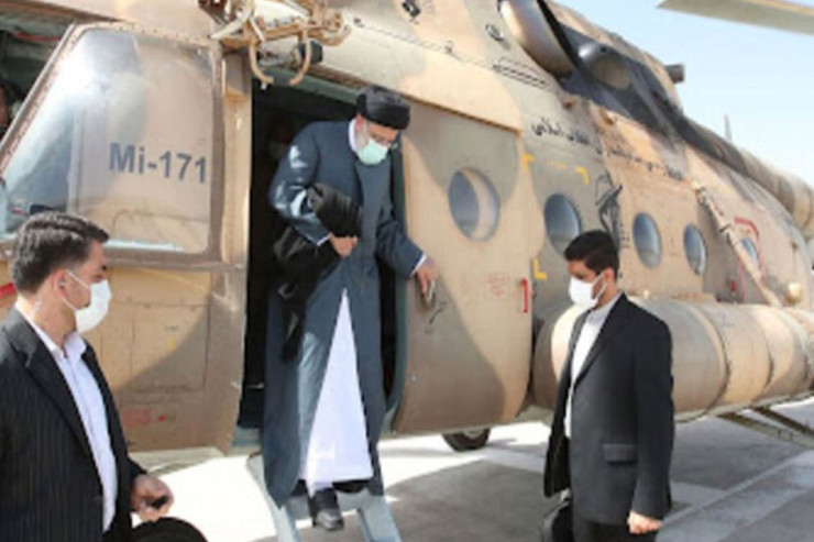 İran prezidentinin helikopteri qəza enişi edib