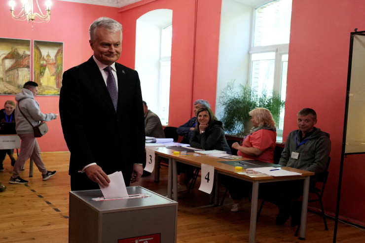 Litvada yeni prezident  seçildi