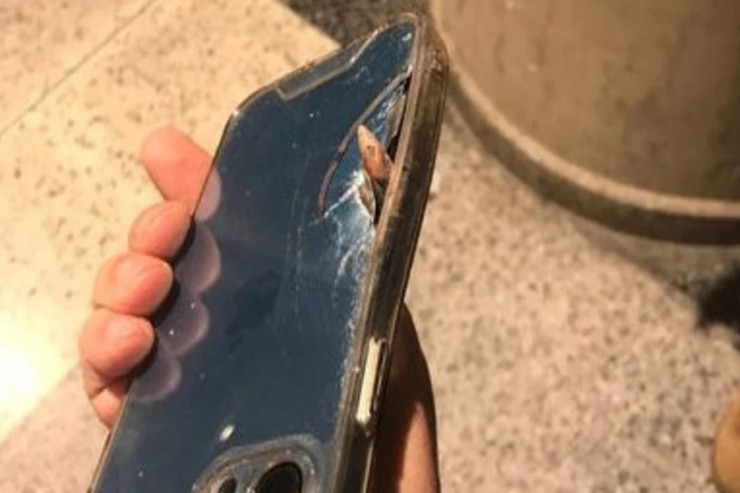 Gecə şarjda qalan “iPhone 14 Pro Max”  bomba kimi partladı