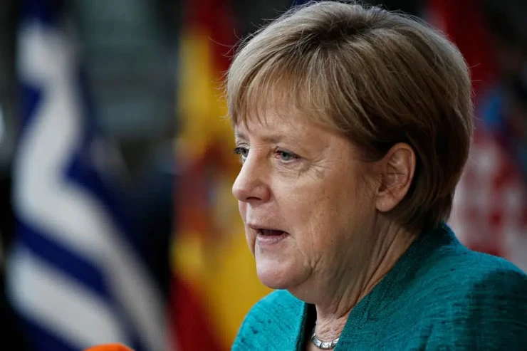 Angela Merkel xatirələrinə görə nə qədər pul  alacaq?