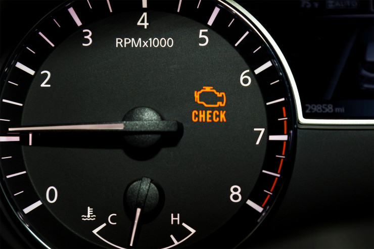 “Check Engine” işığı niyə yanır? – Bu halda avtomobili idarə etmək olar? 