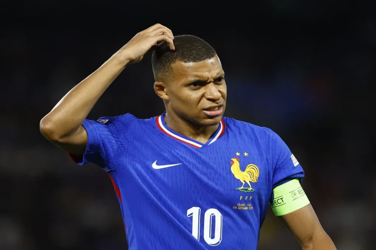 Mbappe zorlamada  ittiham olunur