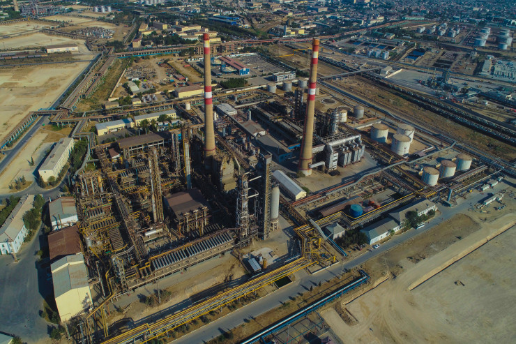 Bakıda Neft Emalı Zavodundakı YANĞIN SÖNDÜRÜLDÜ  - YENİLƏNİB 