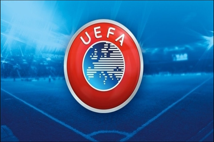 Futbol hakimləri yol nişanını oğurladı,  UEFA belə cəzalandırdı