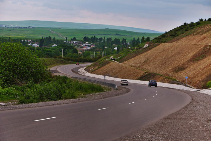 Bu yol 2 aylıq  bağlanır