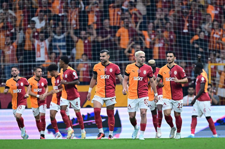 “Qalatasaray”dan darmadağın 