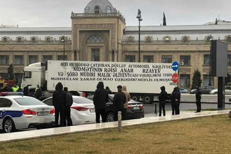 Bakıda TIR-larla yolu bağlayan  şirkət rəhbərinə HÖKM OXUNDU 