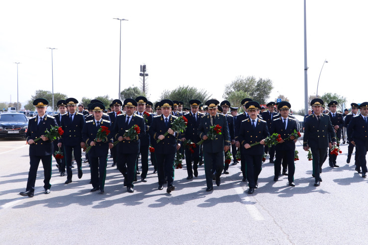 Baş Prokurorluğun rəhbərliyi Zəfər Parkında