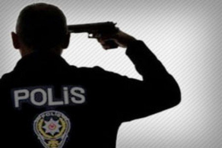 Polis bütün ailəsini öldürüb  intihar etdi