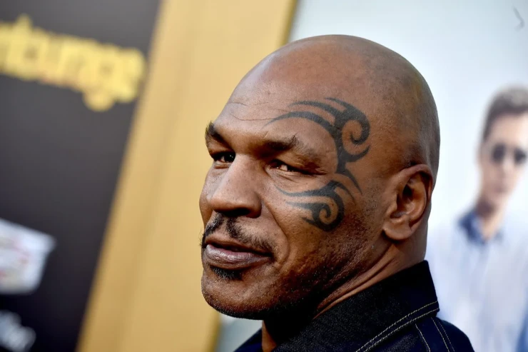 Mayk Tayson tarixin ən böyük boksçularının  adını çəkdi