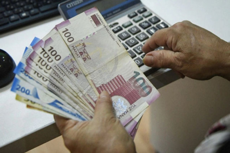 Pensiya pulundan  istifadə etmək olarmı? - Hətta övladına belə  verilmir
